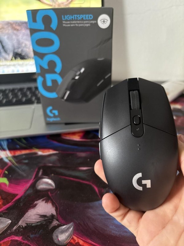 Mouse Gamer Sem Fio Logitech G305 LIGHTSPEED com 6 Botões Programáveis e Até 12.000 DPI - Preto