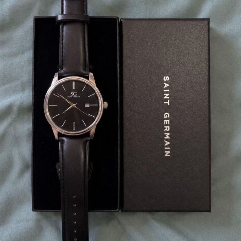 Relógio Masculino Chrowl Saint Germain Pulseira Couro Caixa Prateada Fundo Preto 42mm Clássico