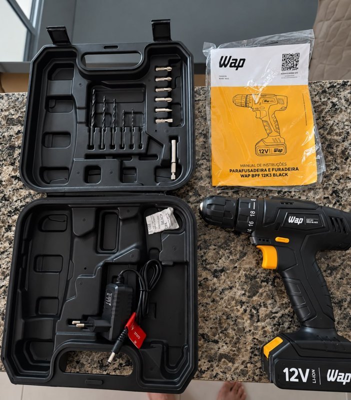 WAP Parafusadeira e Furadeira a Bateria Li-Ion 12V BPF 12K3 BLACK, Maleta e Kit de 13 Acessórios