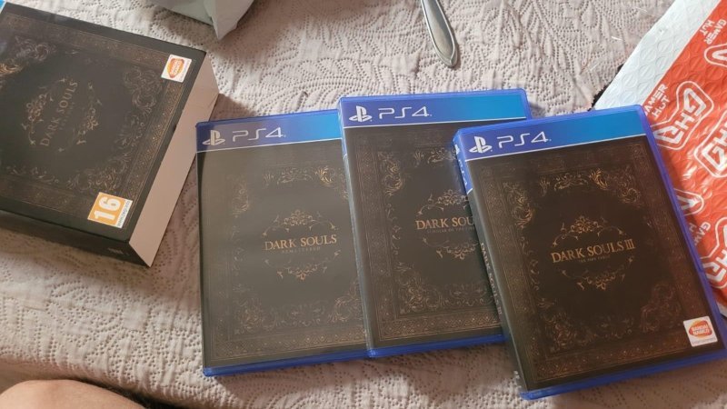 Dark Souls Trilogy - PS4 + Frete Grátis