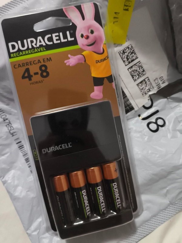 Carregador Duracell de Pilhas Recarregáveis AA e AAA Com 4 Pilhas AA + Frete Grátis