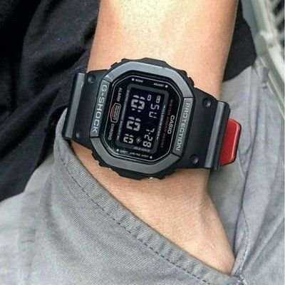 Relógio Casio G-shock Masculino Digital Dw-5600uhr-1dr