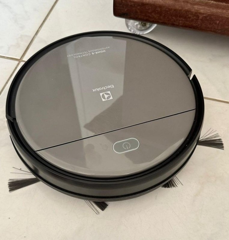 Aspirador de po robo Electrolux ERB20 bivolt