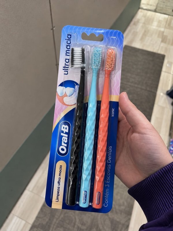 Oral B Iconic Premium, escova de dentes, 3 unidades