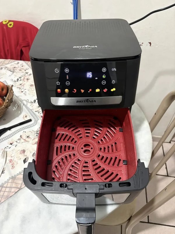 Fritadeira Air Fryer Britânia Redstone 6,5L 127/220