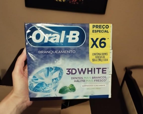 Pack 06 un. Creme Dental Clareador Oral-B 3D White Brilliant 70g