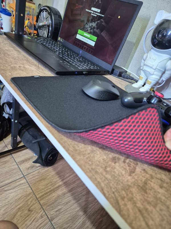 MOUSEPAD HYPERX PULSEFIRE HMPM1-M, MEDIO 300X360MM, PRETO - 4Z7X3AA com Frete Grátis