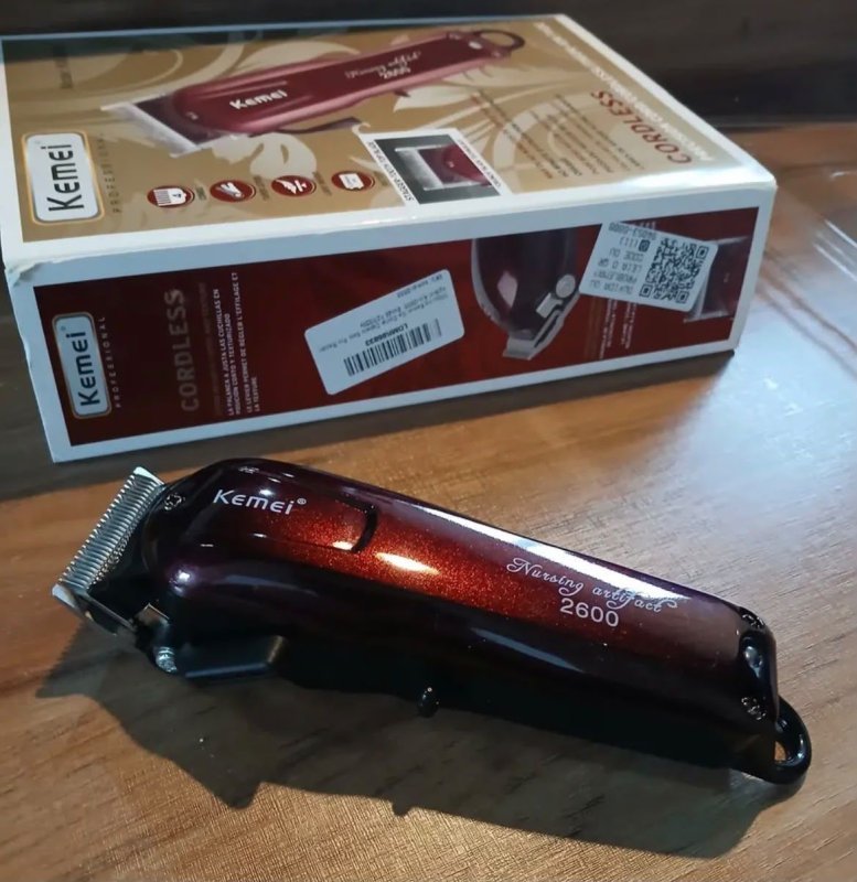 Máquina de Cortar Cabelo Profissional Kemei KM-2600 Bivolt