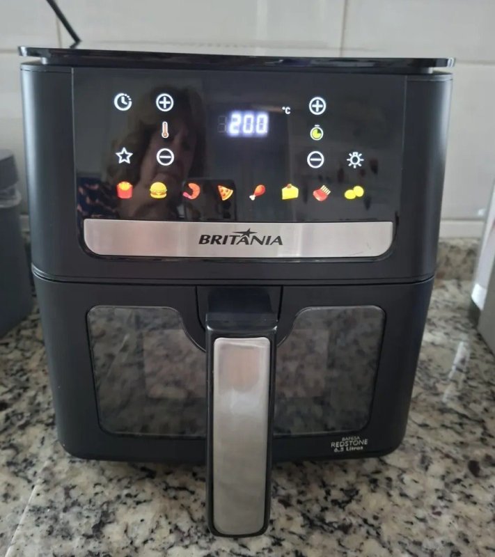 Air Fryer Britânia 6,5L 1700W 8 Funções Painel Digital Redstone BAF65A