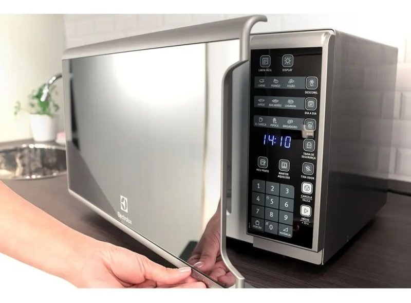 MICRO-ONDAS ELECTROLUX 31L COM PAINEL INTEGRADO EM AÇO INOX ESPELHADO 220V MI41S