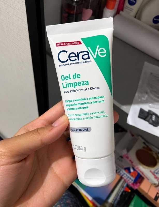 CeraVe, Gel de Limpeza Facial para pele oleosa, com Ácido Hialurônico e Niacinamida 60g