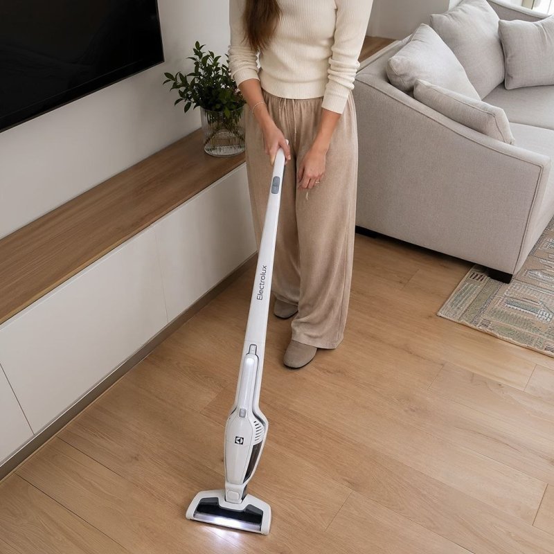 Aspirador de Pó Vertical Sem Fio Electrolux 2 em 1 (ERG21) - Bivolt