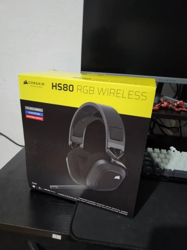 Headset sem fio Corsair HS80 RGB (Preto) + Frete Grátis