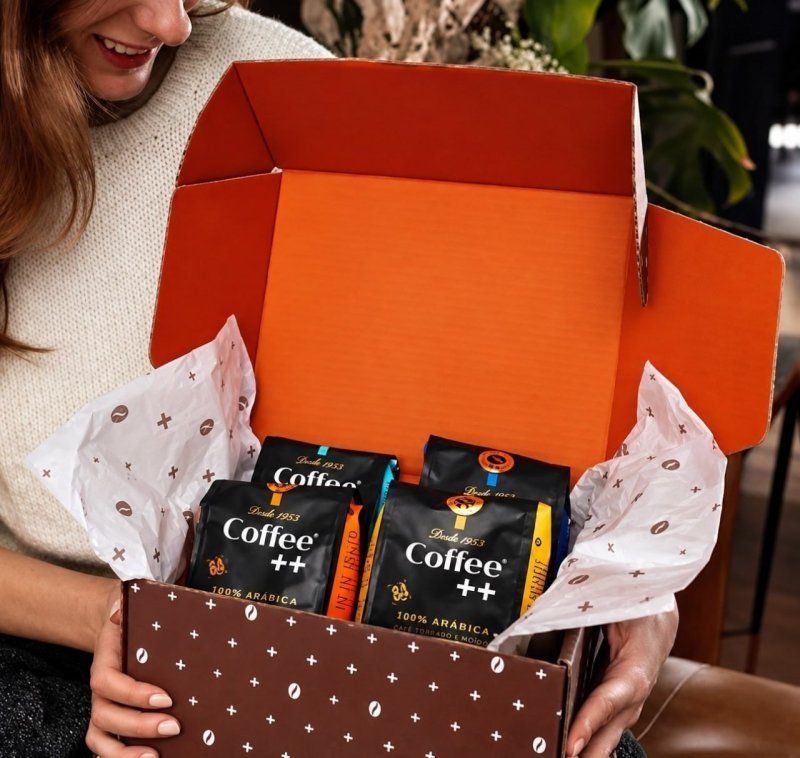 Kit 4 Cafés Especiais em Grãos Coffee++: Arara, Chapada de Minas, Cerrado Mineiro e Clássico - 250g cada