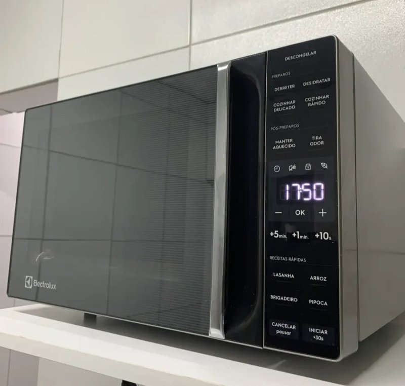 Micro-ondas Electrolux Prata 23L Efficient ME23S 127V