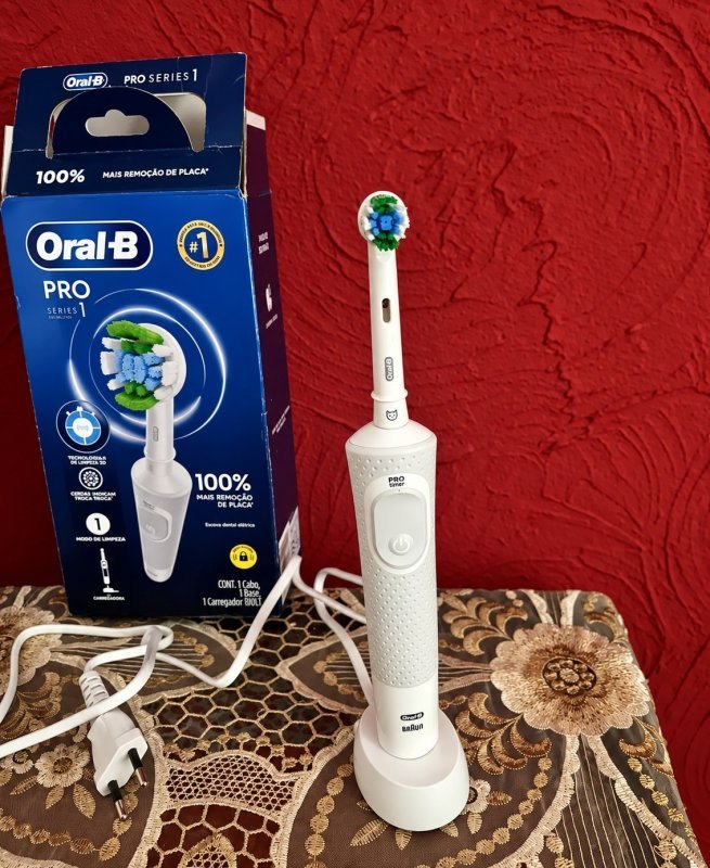 Escova de Dente Elétrica Oral-B PRO Series 1, 1 Unidade