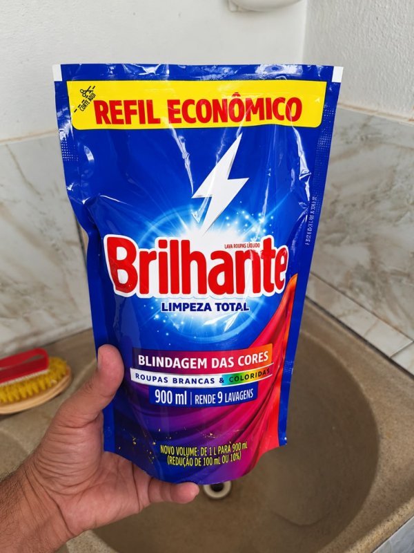 Brilhante Sabão Liquido Limpeza Total Refil 900 Ml