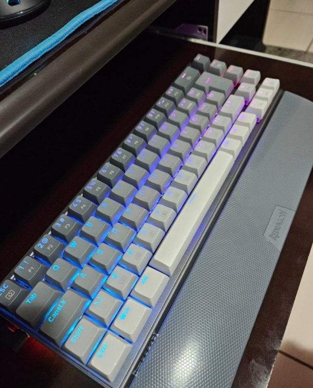 Teclado Mecânico Redragon Shaco RGB Switch Brown K641g-gw-rgb + Frete Grátis
