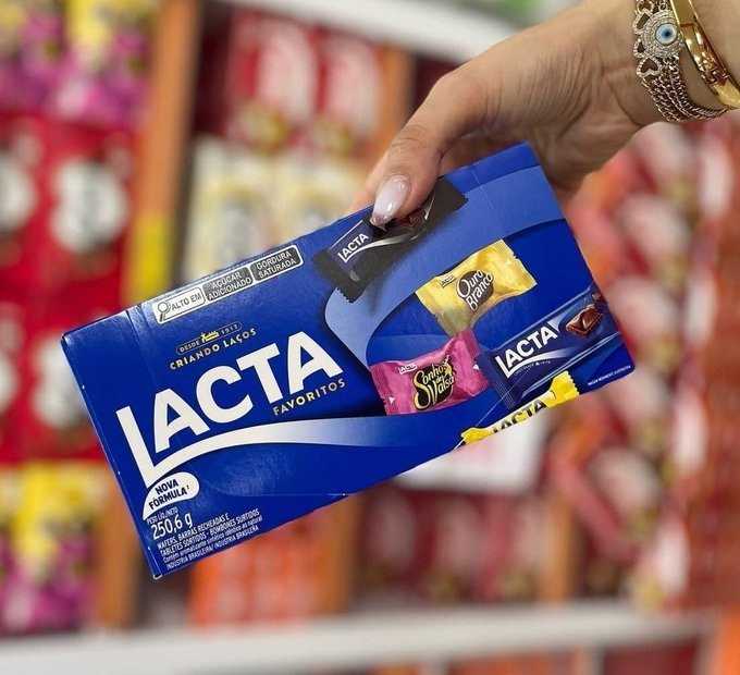 Caixa Lacta Favoritos chocolates 250,6g
