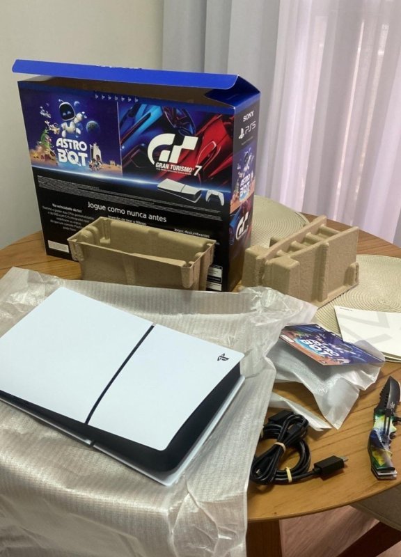 PlayStation 5 Digital + Astro Bot e Gran Turismo 7 + Frete Grátis
