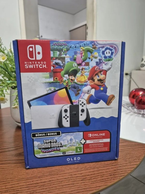 Bundle Nintendo Switch OLED + Super Mario Bros. Wonder + 3 Meses de Assinatura Nintendo Switch Online + Frete Grátis