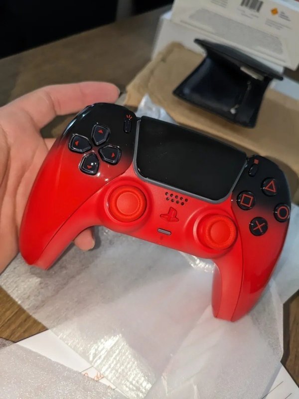 Controle sem fio PlayStation DualSense™ – Techno Red