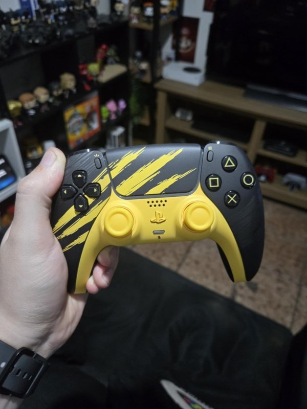 Controle Sem Fio DualSense – Edição Limitada Marvel’s Wolverine