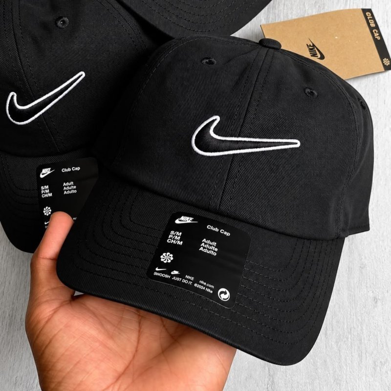Boné Nike Club Swoosh Unissex Cor Preto