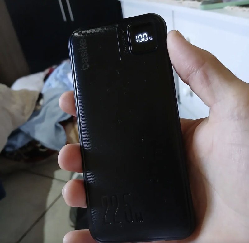 Power Bank Basike 30.000mAh Portátil 22.5W com Cabos Embutidos e Display LED